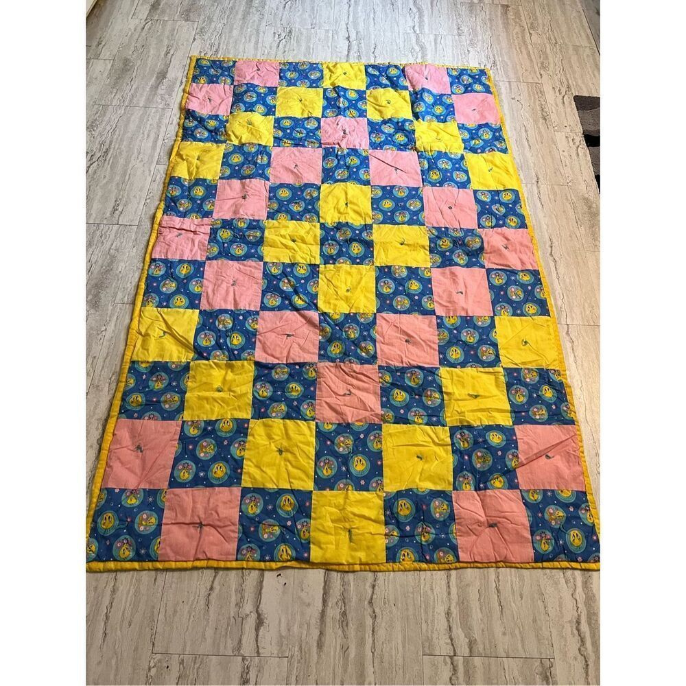 Vintage looney tunes tweety bird quilt